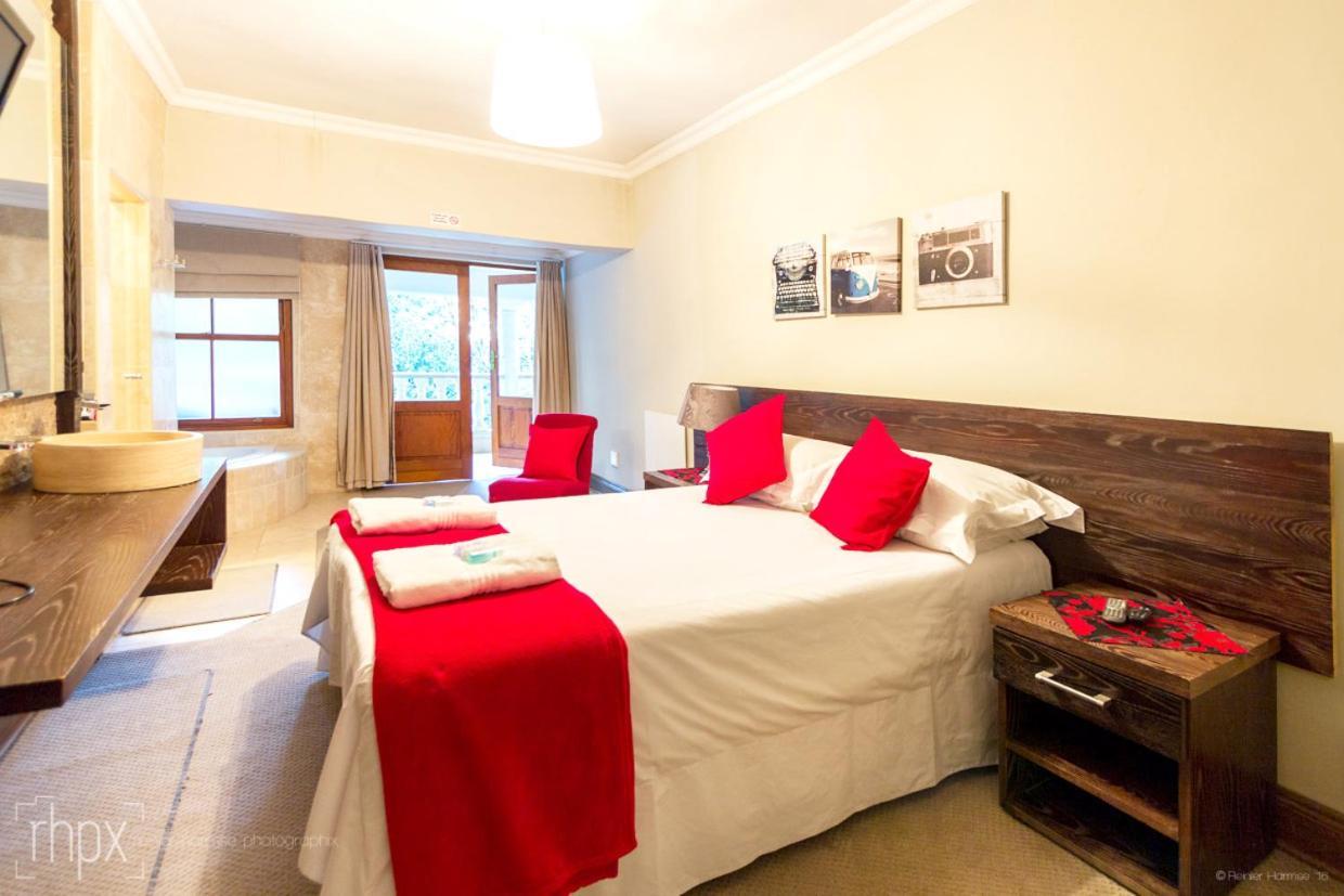 Or Tambo Guest House Kempton Park Exterior photo