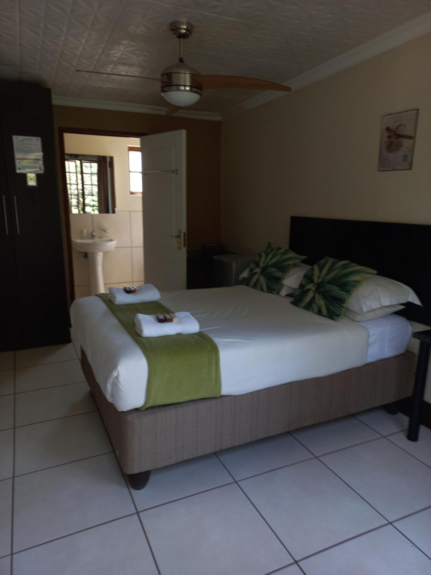 Or Tambo Guest House Kempton Park Exterior photo