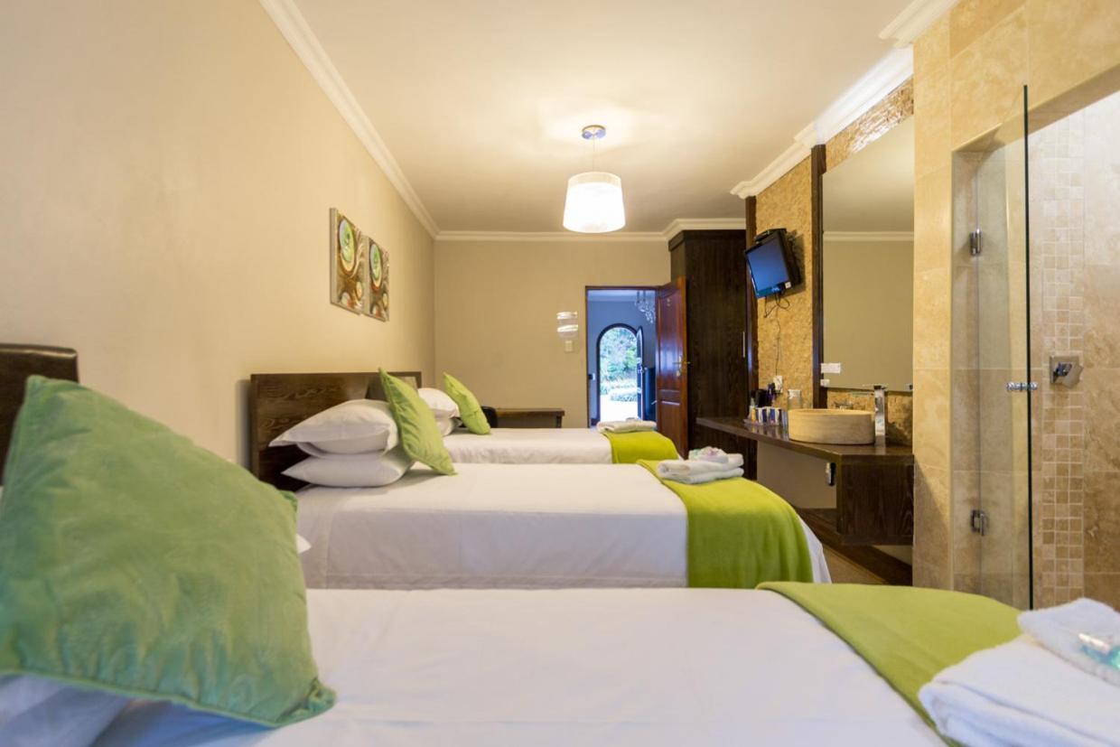 Or Tambo Guest House Kempton Park Exterior photo