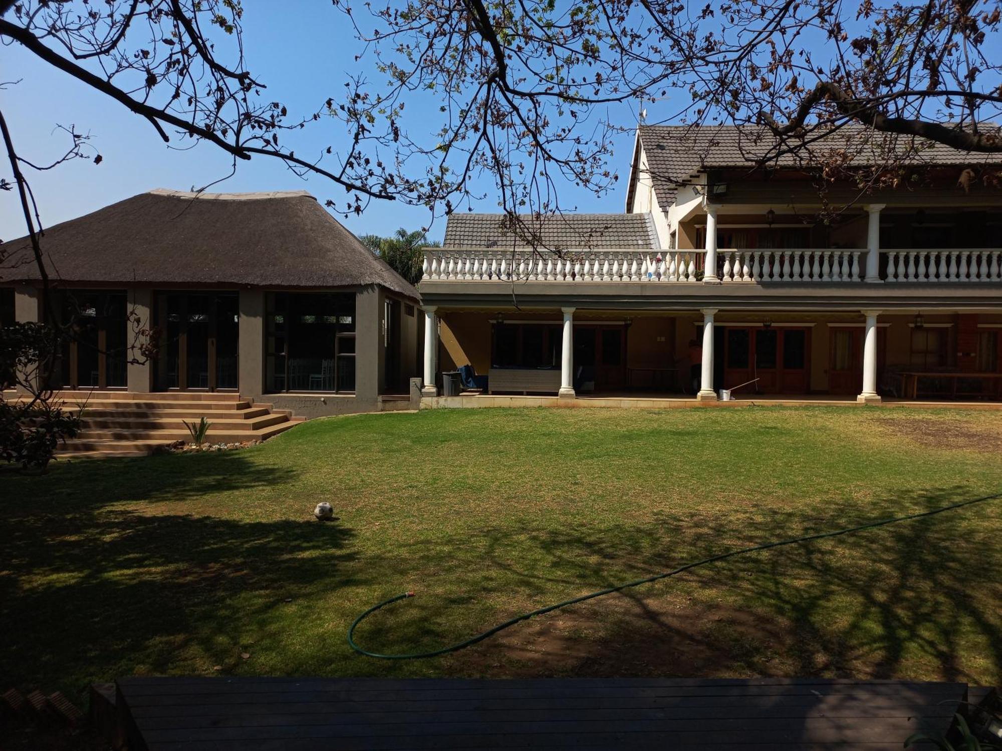 Or Tambo Guest House Kempton Park Exterior photo