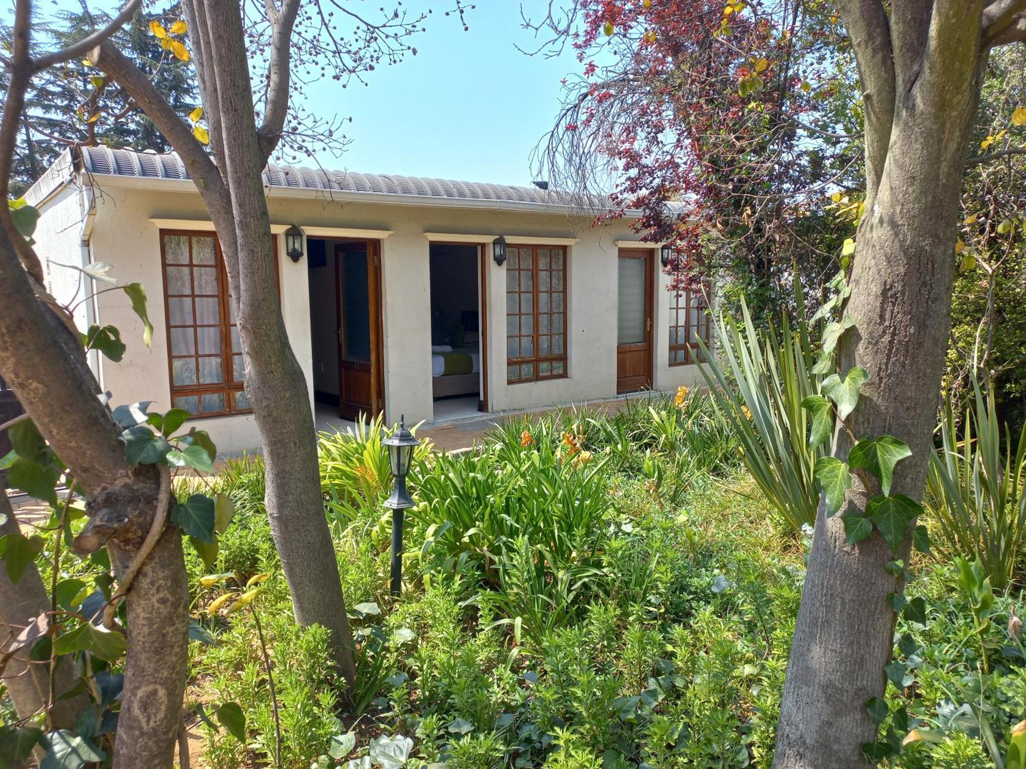 Or Tambo Guest House Kempton Park Exterior photo