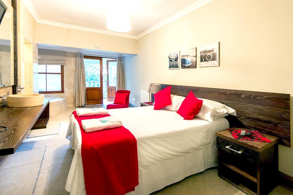 Or Tambo Guest House Kempton Park Exterior photo