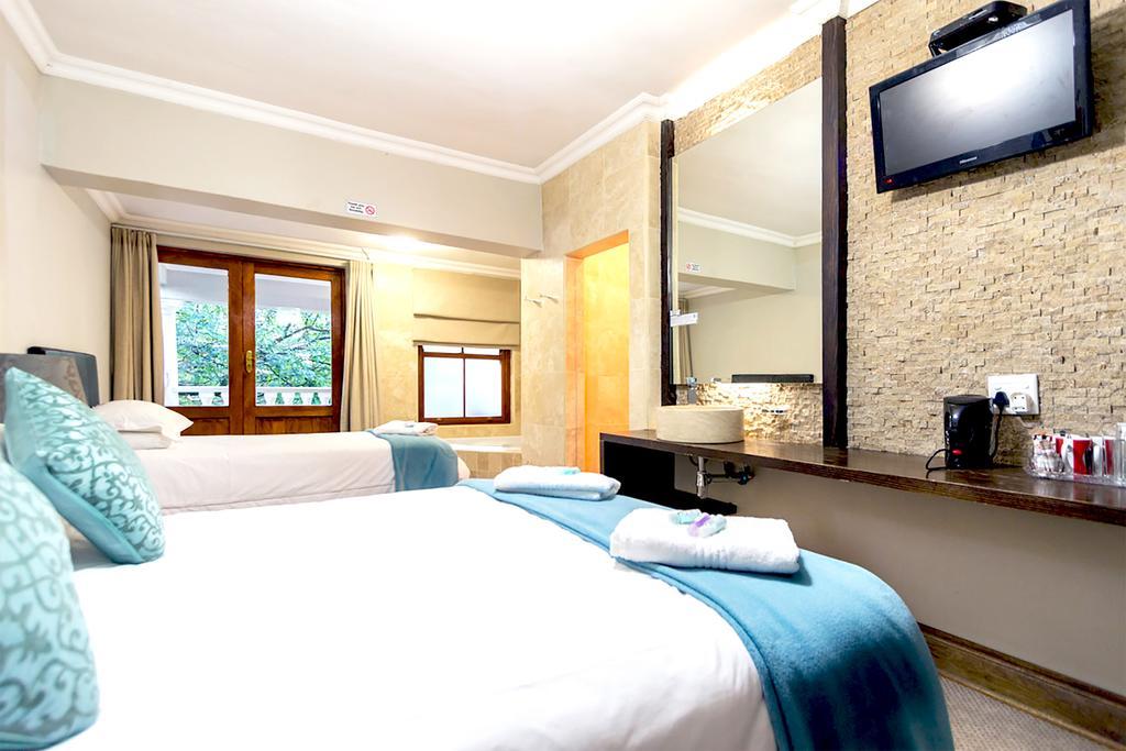 Or Tambo Guest House Kempton Park Exterior photo
